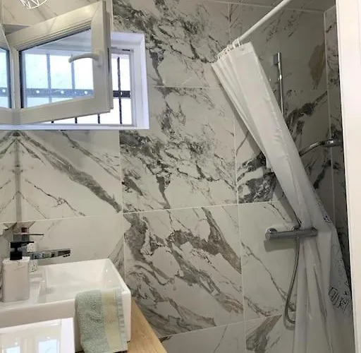 Maisonnette Centre De * 富拉